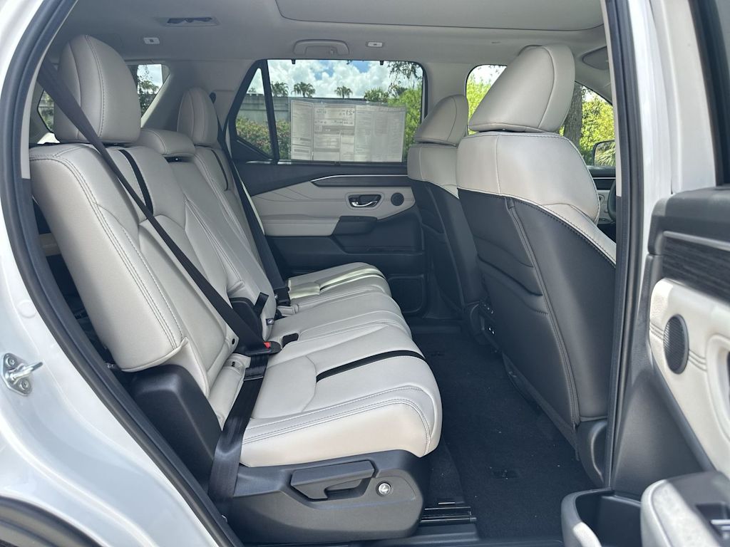 Thumbnail: 2026 Honda Pilot - 21