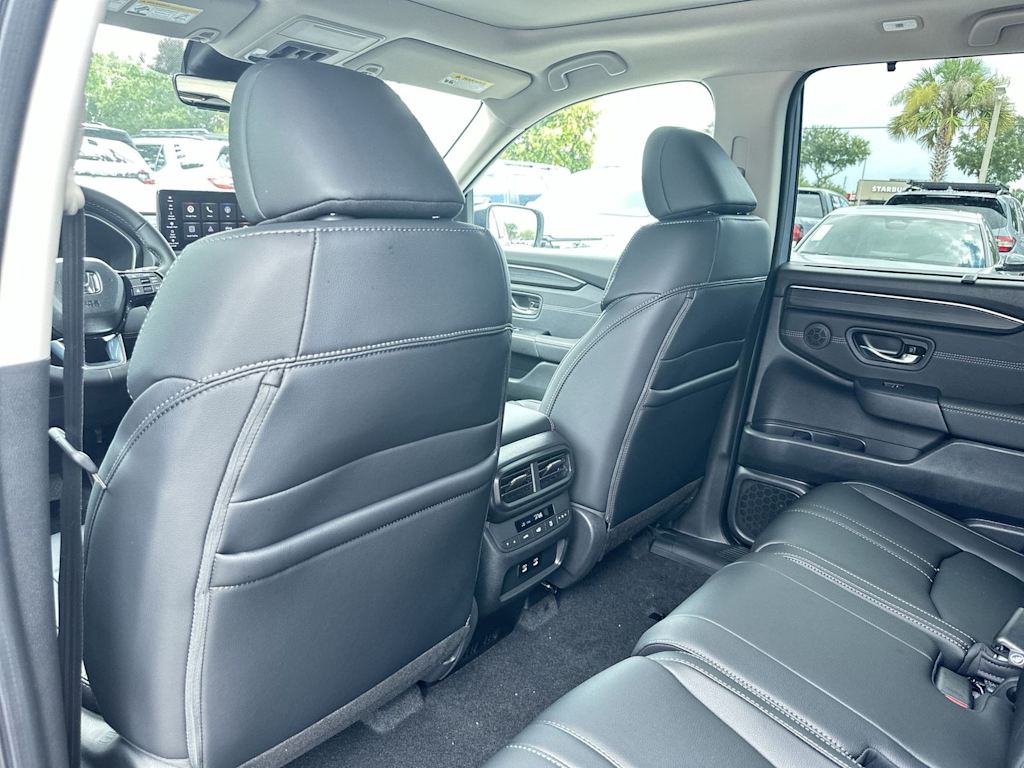 Thumbnail: 2026 Honda Pilot - 10