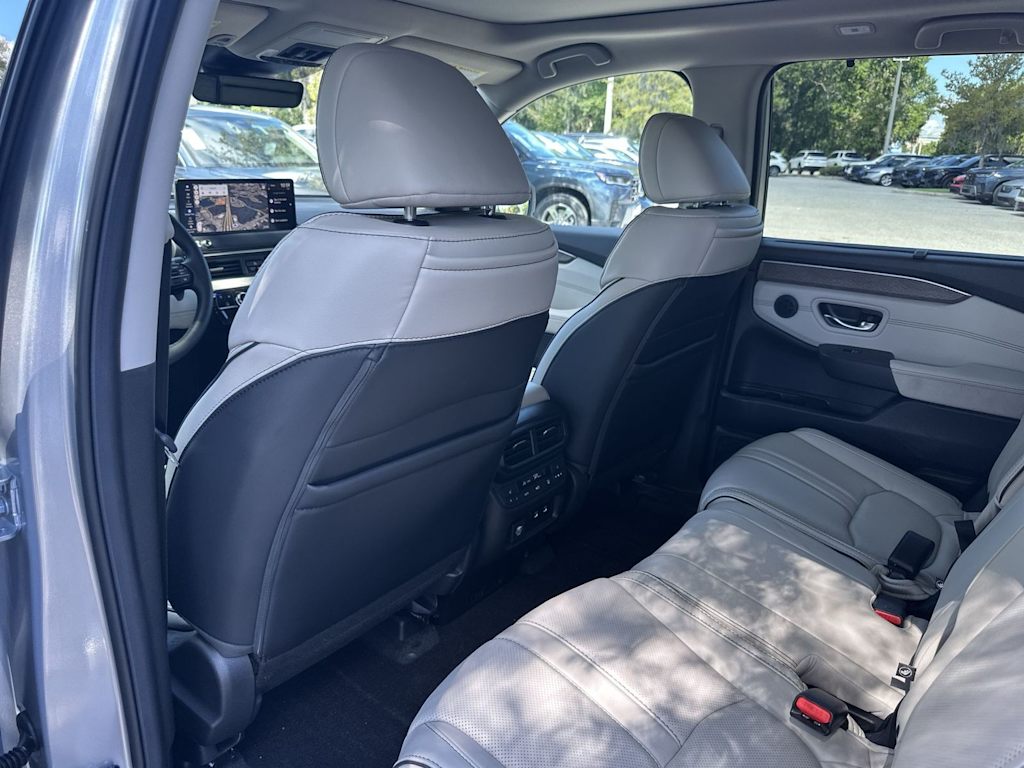Thumbnail: 2026 Honda Pilot - 11