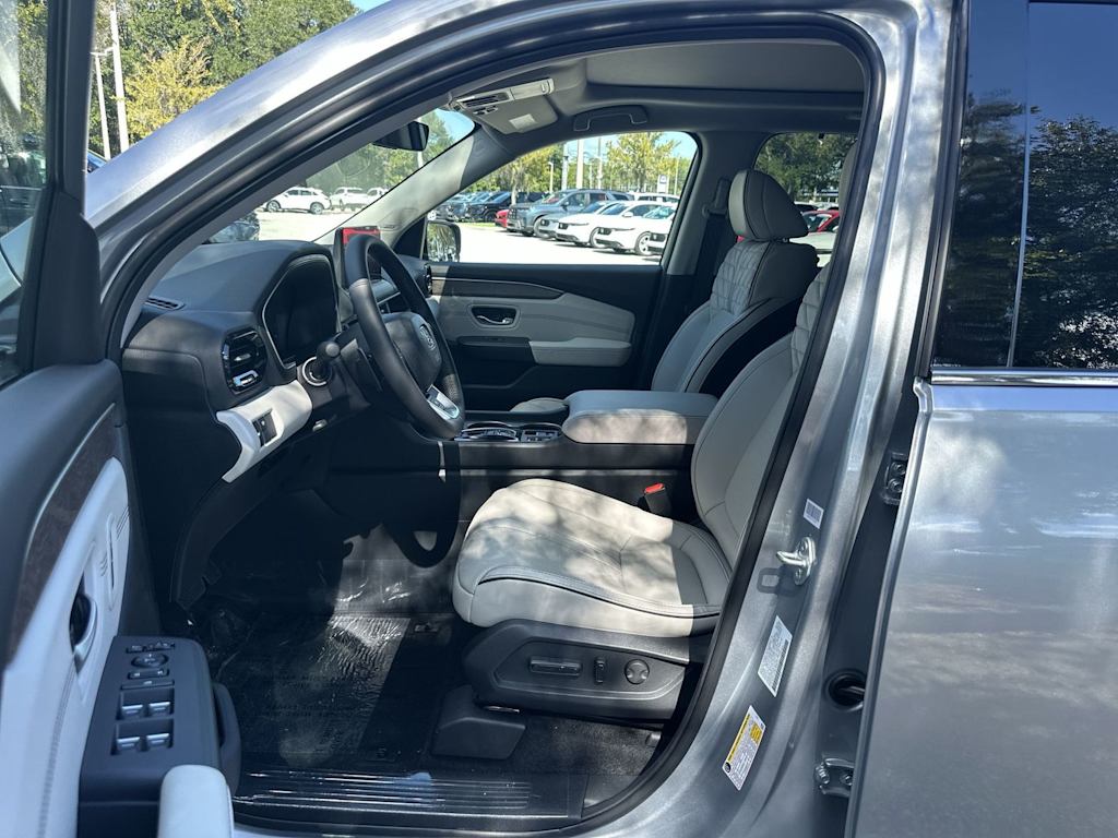 Thumbnail: 2026 Honda Pilot - 9
