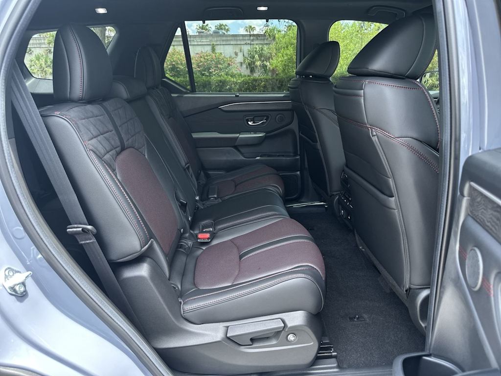 Thumbnail: 2026 Honda Pilot - 20