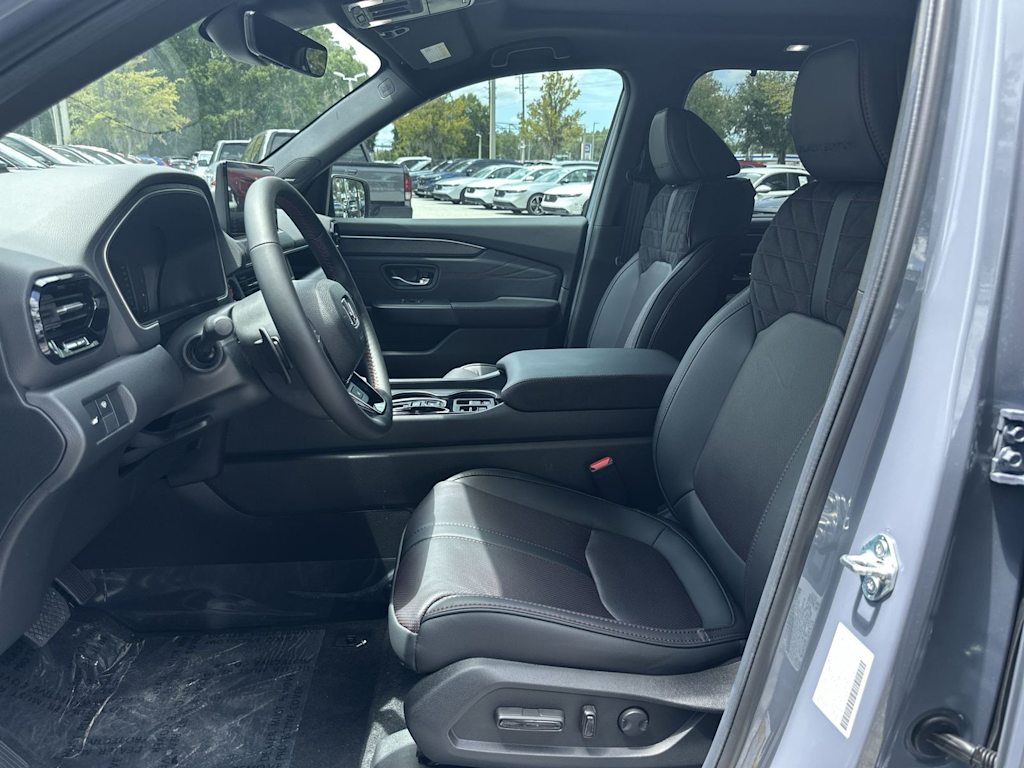 Thumbnail: 2026 Honda Pilot - 10