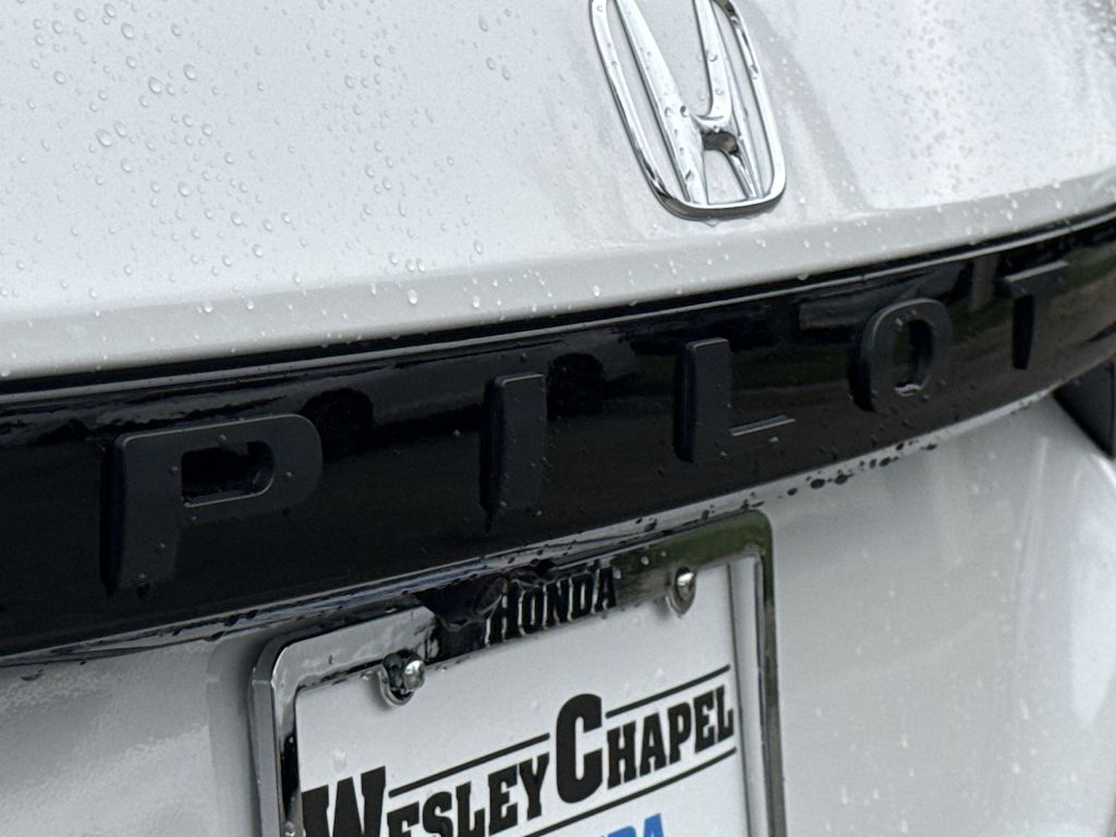 Thumbnail: 2026 Honda Pilot - 18