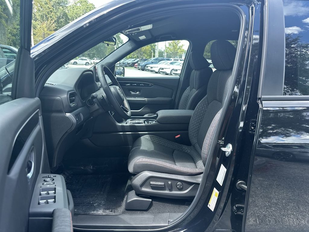 Thumbnail: 2026 Honda Pilot - 11