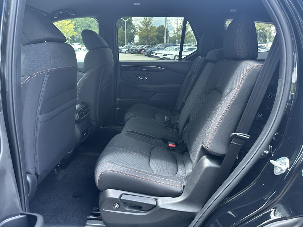 Thumbnail: 2026 Honda Pilot - 21