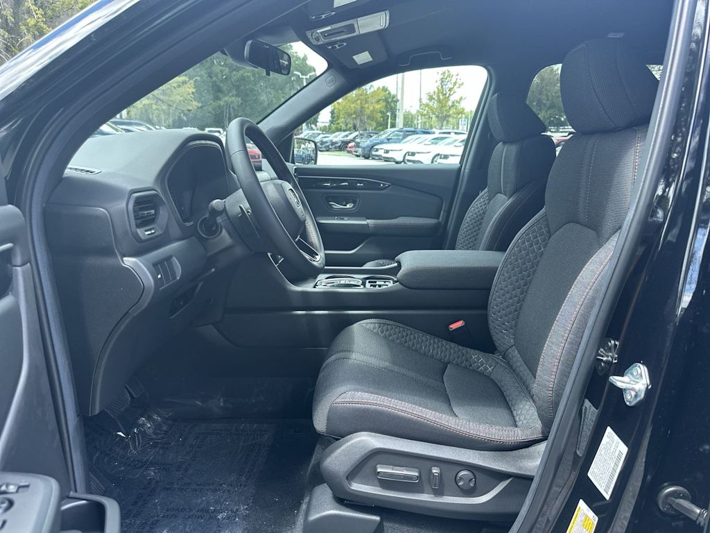 Thumbnail: 2026 Honda Pilot - 9