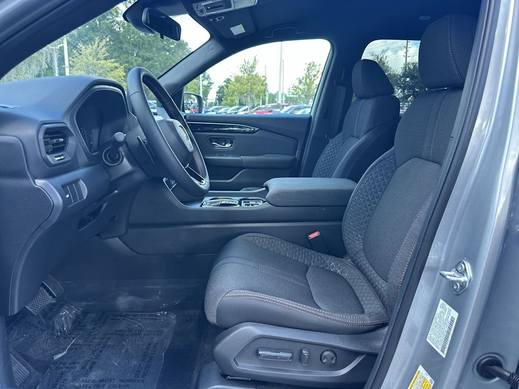 Thumbnail: 2026 Honda Pilot - 9