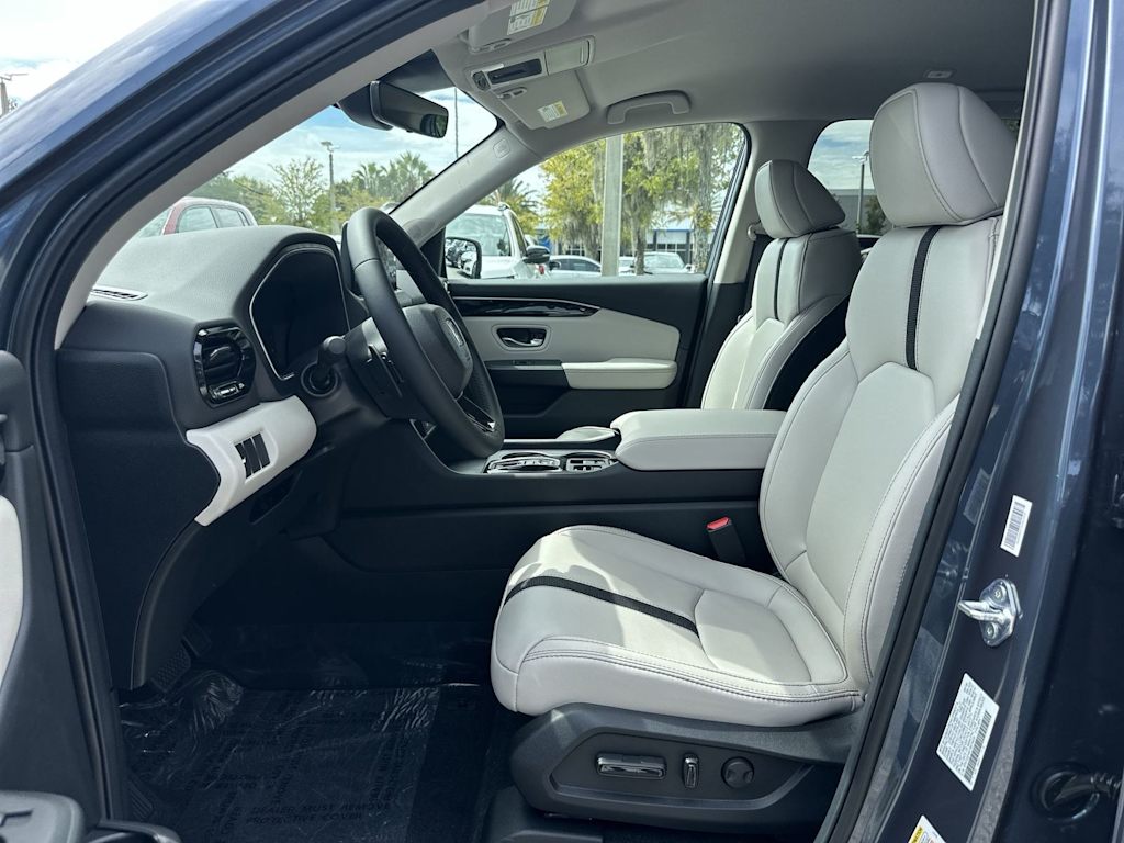 Thumbnail: 2026 Honda Pilot - 10