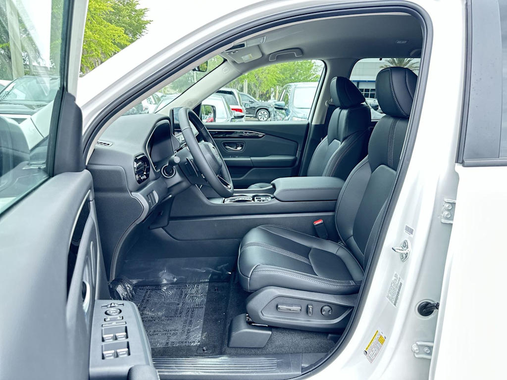 Thumbnail: 2026 Honda Pilot - 11