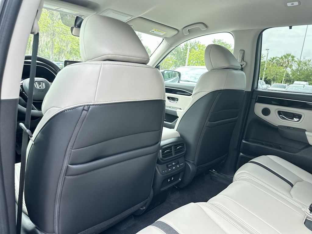 Thumbnail: 2026 Honda Pilot - 11