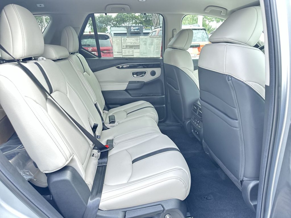 Thumbnail: 2026 Honda Pilot - 20
