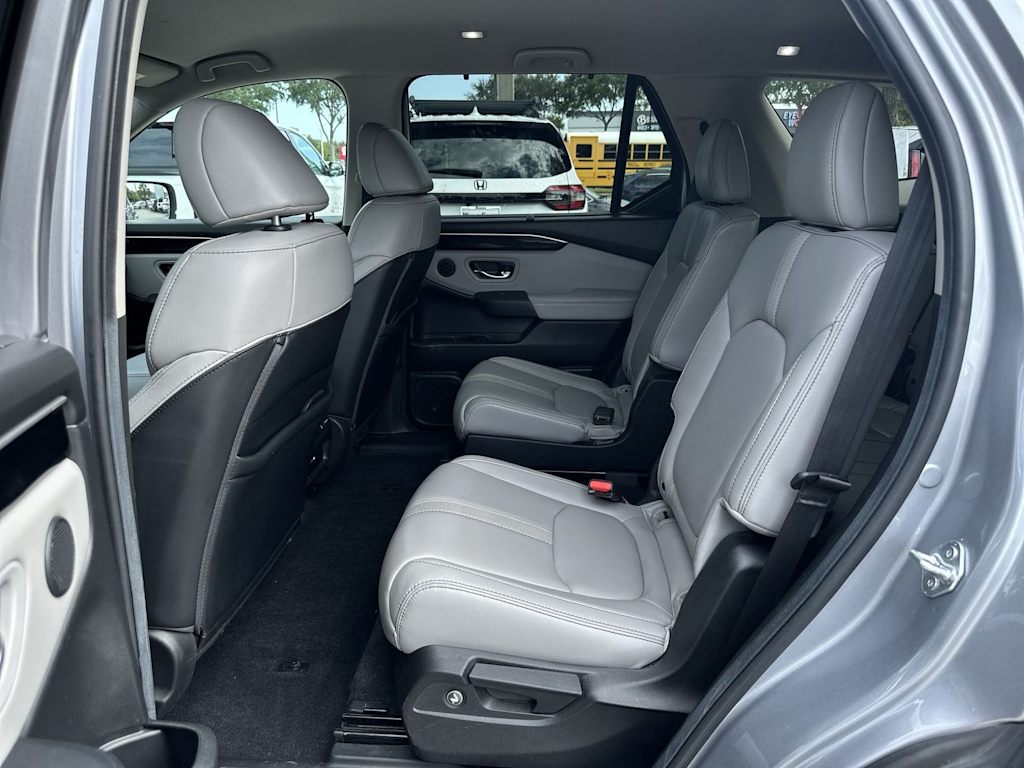 Thumbnail: 2025 Honda Pilot - 18