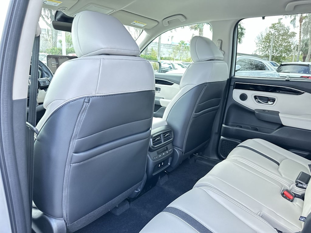 Thumbnail: 2026 Honda Pilot - 11