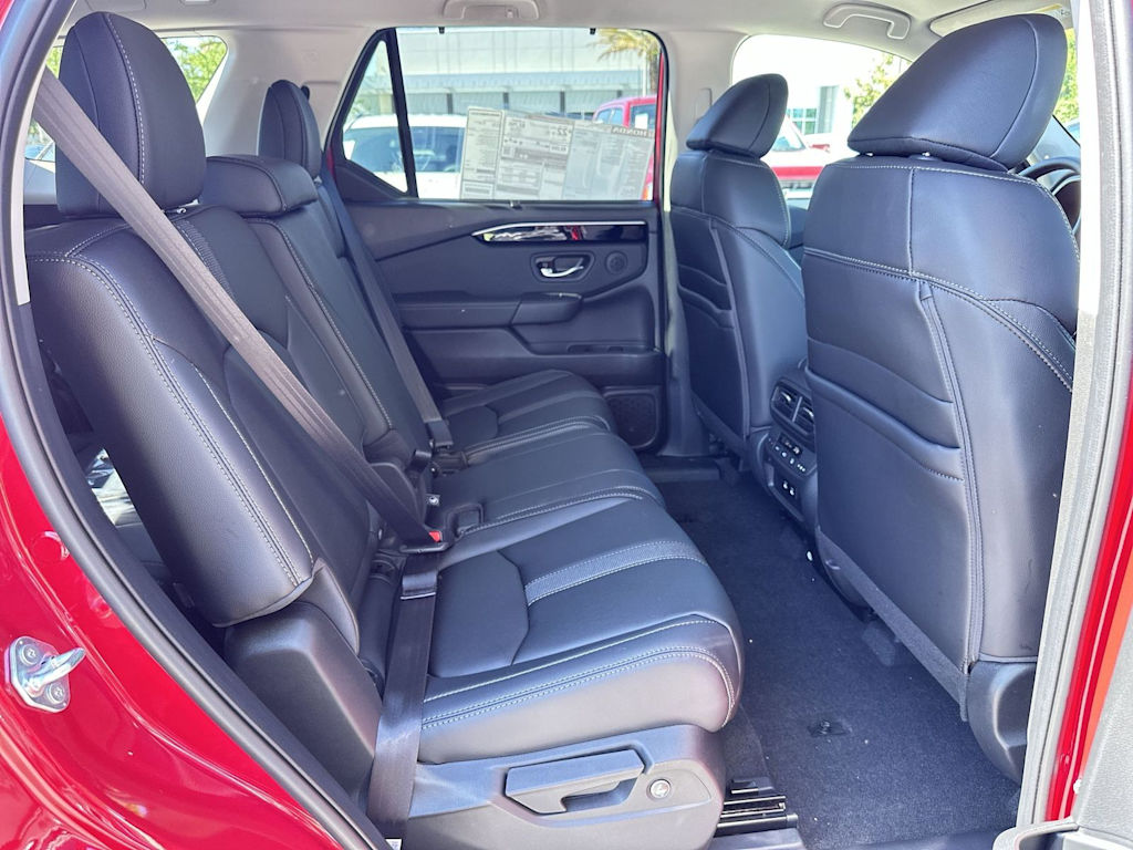Thumbnail: 2026 Honda Pilot - 20