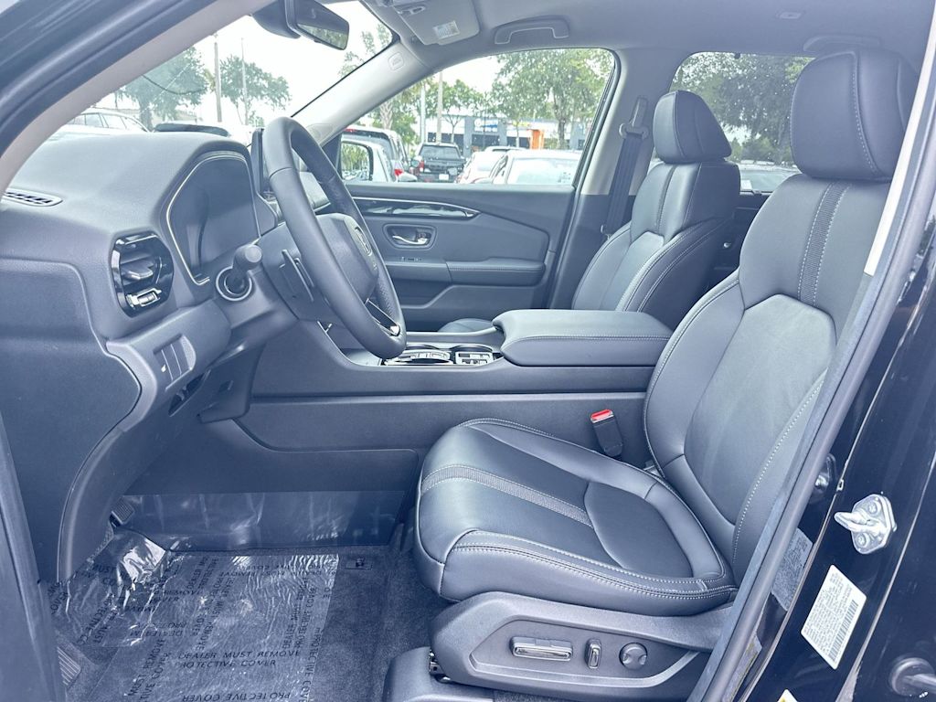 Thumbnail: 2026 Honda Pilot - 9