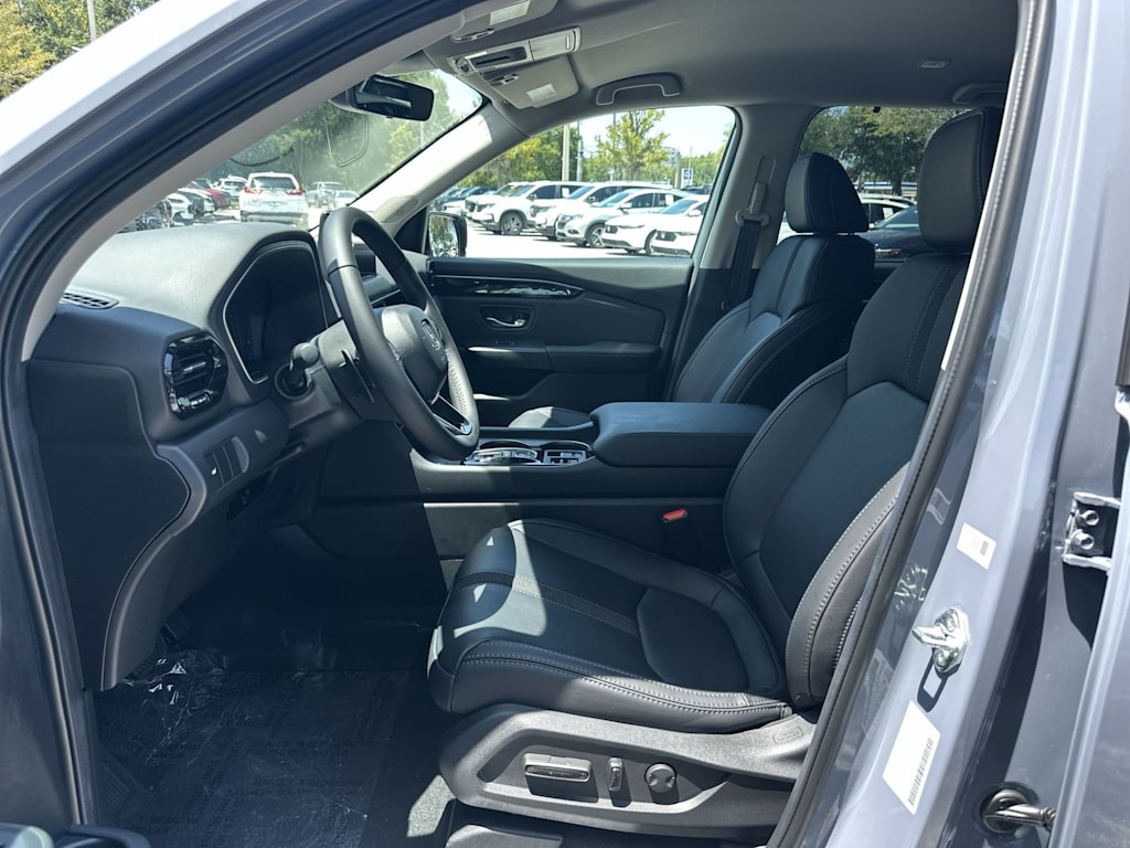 Thumbnail: 2026 Honda Pilot - 9