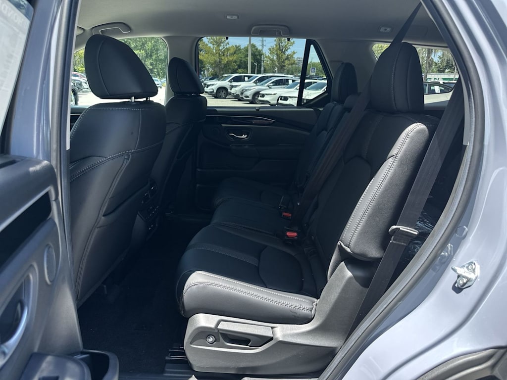 Thumbnail: 2026 Honda Pilot - 21