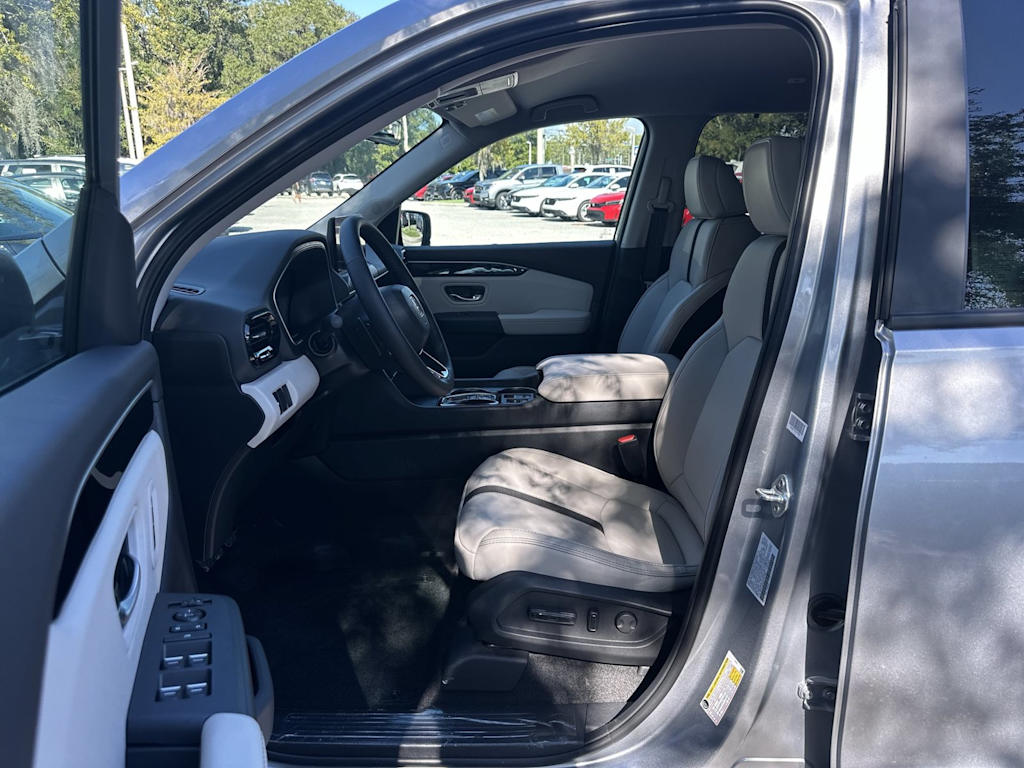Thumbnail: 2026 Honda Pilot - 8
