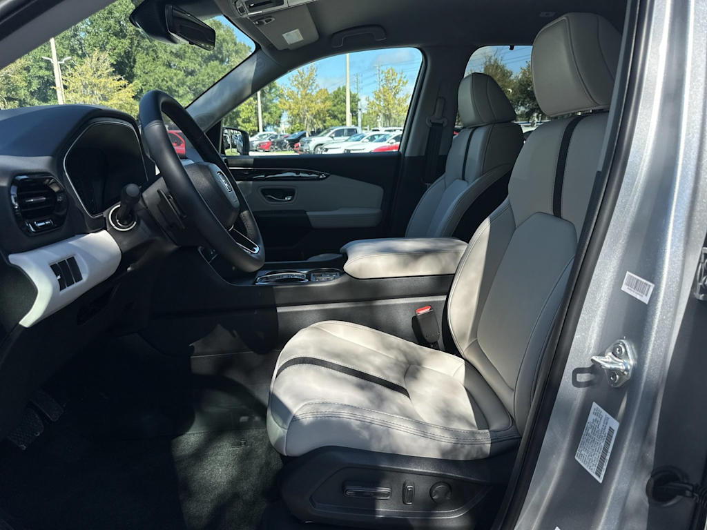 Thumbnail: 2026 Honda Pilot - 9