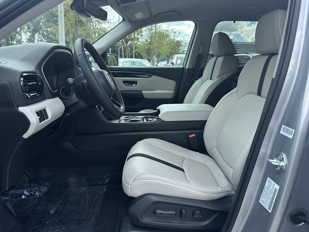 Thumbnail: 2026 Honda Pilot - 10