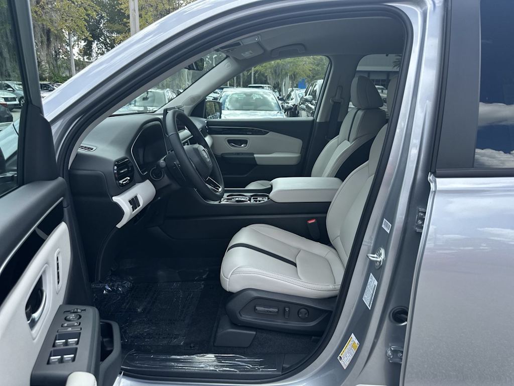 Thumbnail: 2026 Honda Pilot - 9
