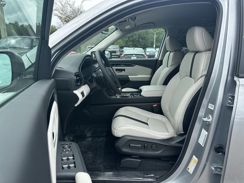 Thumbnail: 2026 Honda Pilot - 10