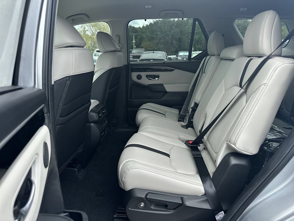 Thumbnail: 2026 Honda Pilot - 20