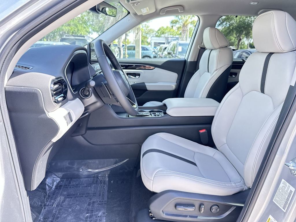 Thumbnail: 2026 Honda Pilot - 10
