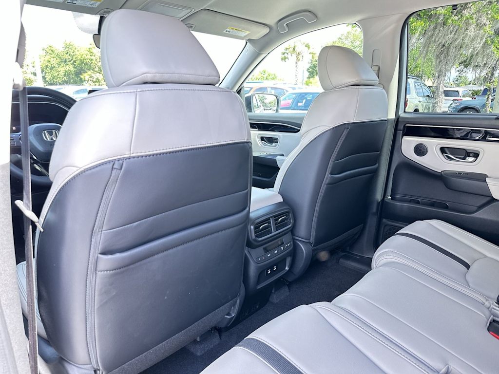 Thumbnail: 2026 Honda Pilot - 11