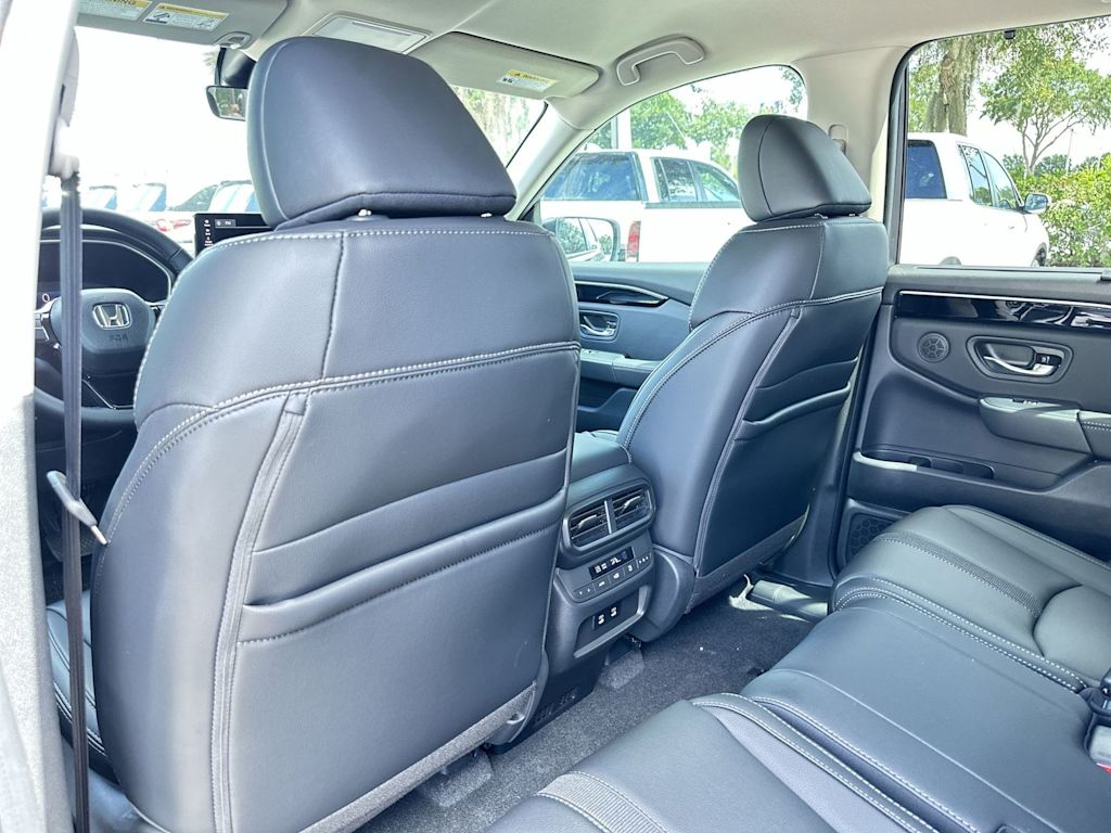 Thumbnail: 2026 Honda Pilot - 11