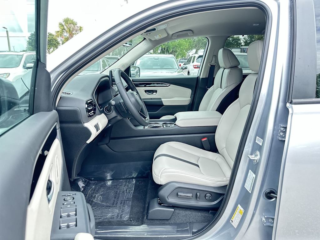 Thumbnail: 2026 Honda Pilot - 9