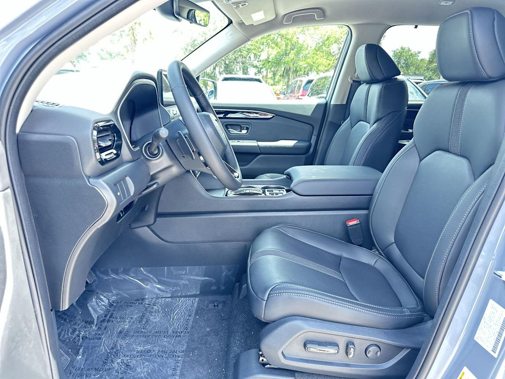 Thumbnail: 2026 Honda Pilot - 10