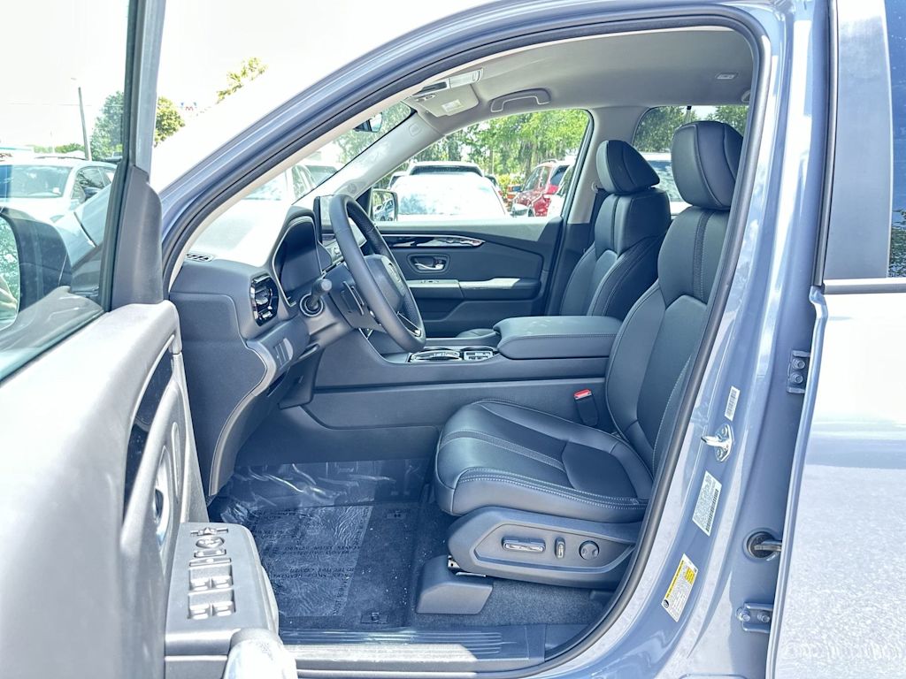 Thumbnail: 2026 Honda Pilot - 9