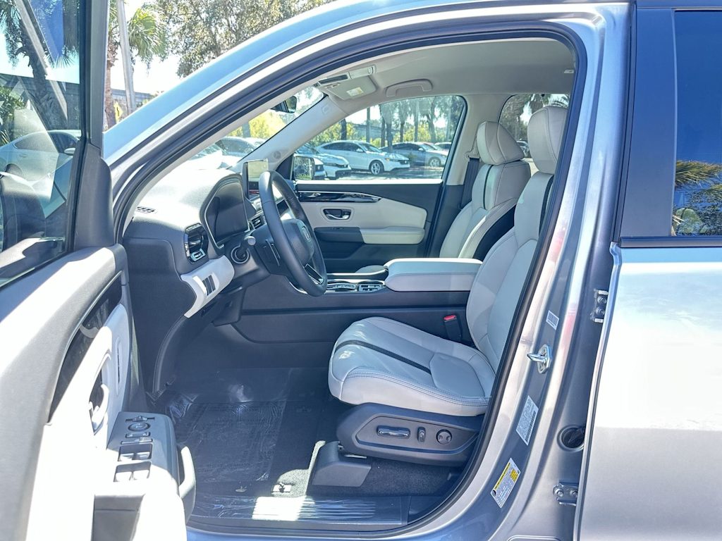Thumbnail: 2026 Honda Pilot - 9