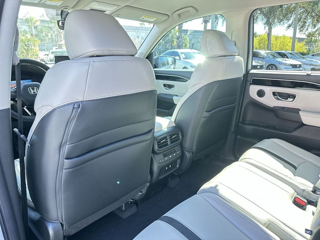 Thumbnail: 2026 Honda Pilot - 11