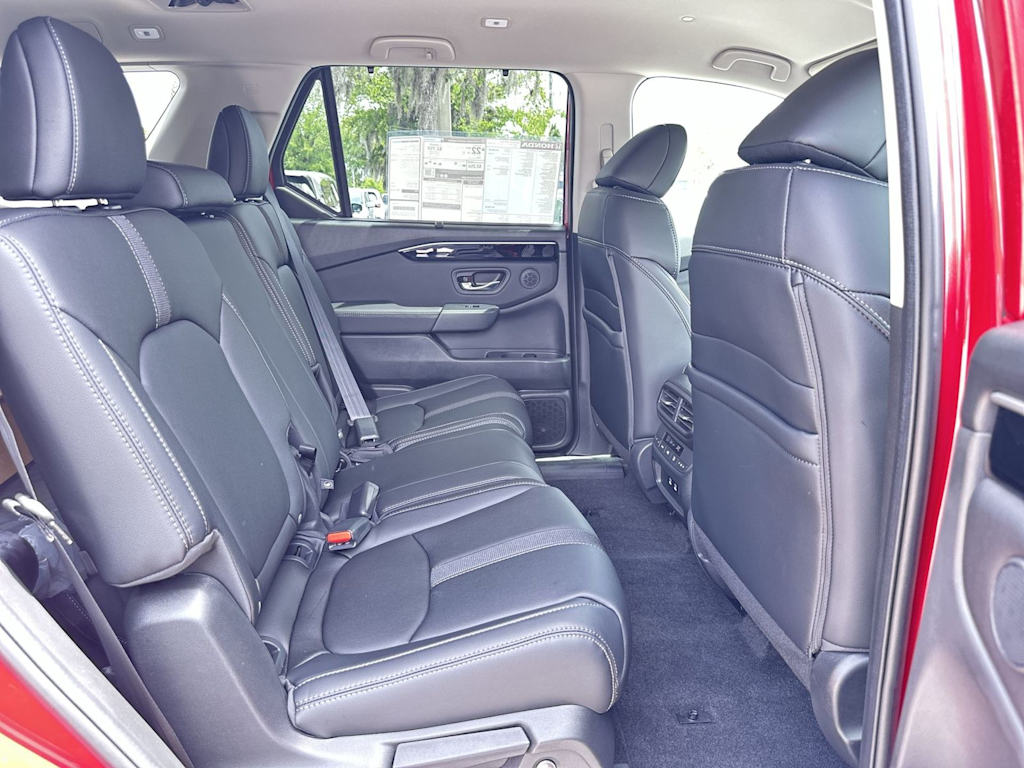 Thumbnail: 2026 Honda Pilot - 18