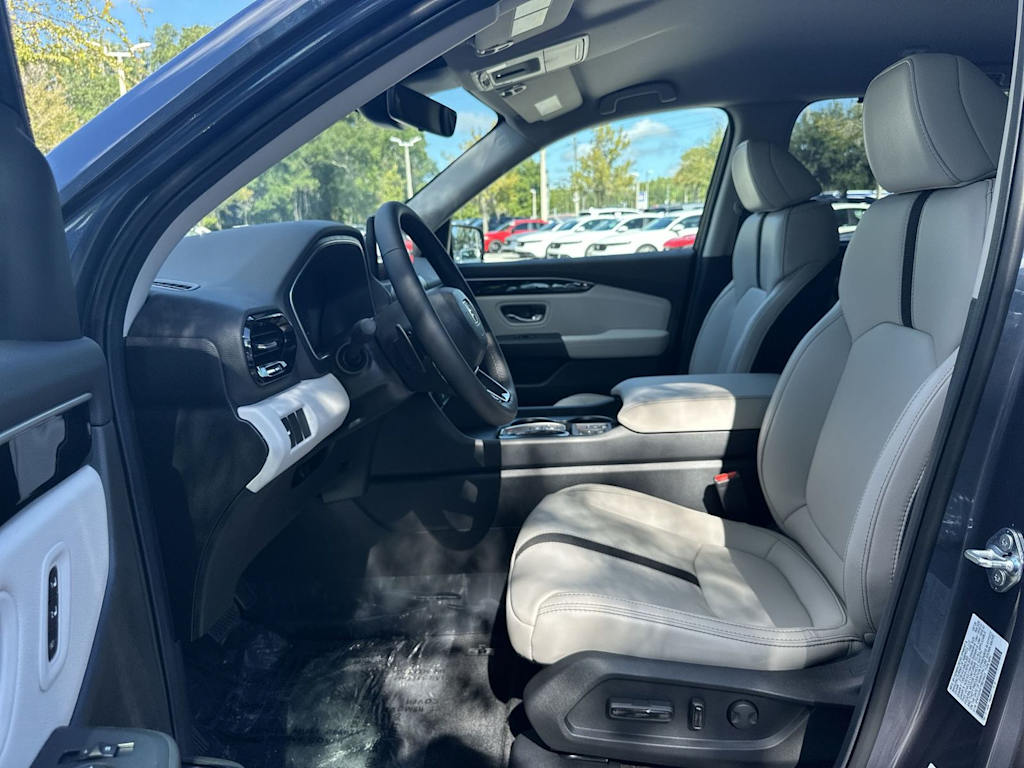 Thumbnail: 2026 Honda Pilot - 10
