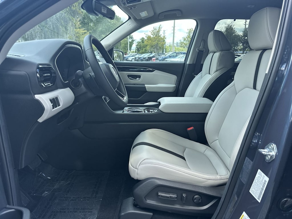 Thumbnail: 2026 Honda Pilot - 10