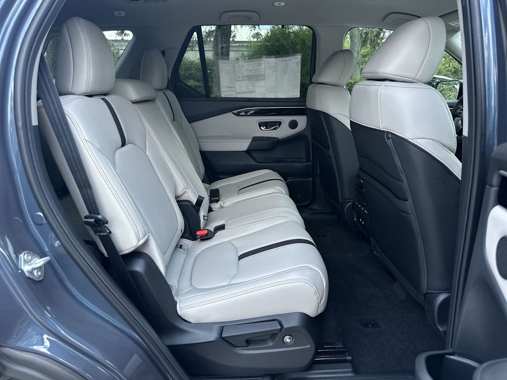 Thumbnail: 2026 Honda Pilot - 21