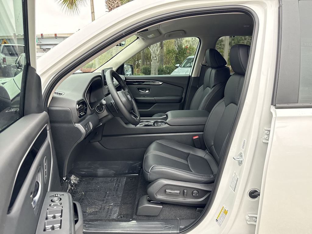 Thumbnail: 2026 Honda Pilot - 9