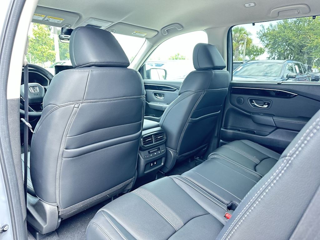 Thumbnail: 2026 Honda Pilot - 10