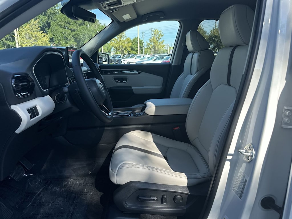 Thumbnail: 2026 Honda Pilot - 10