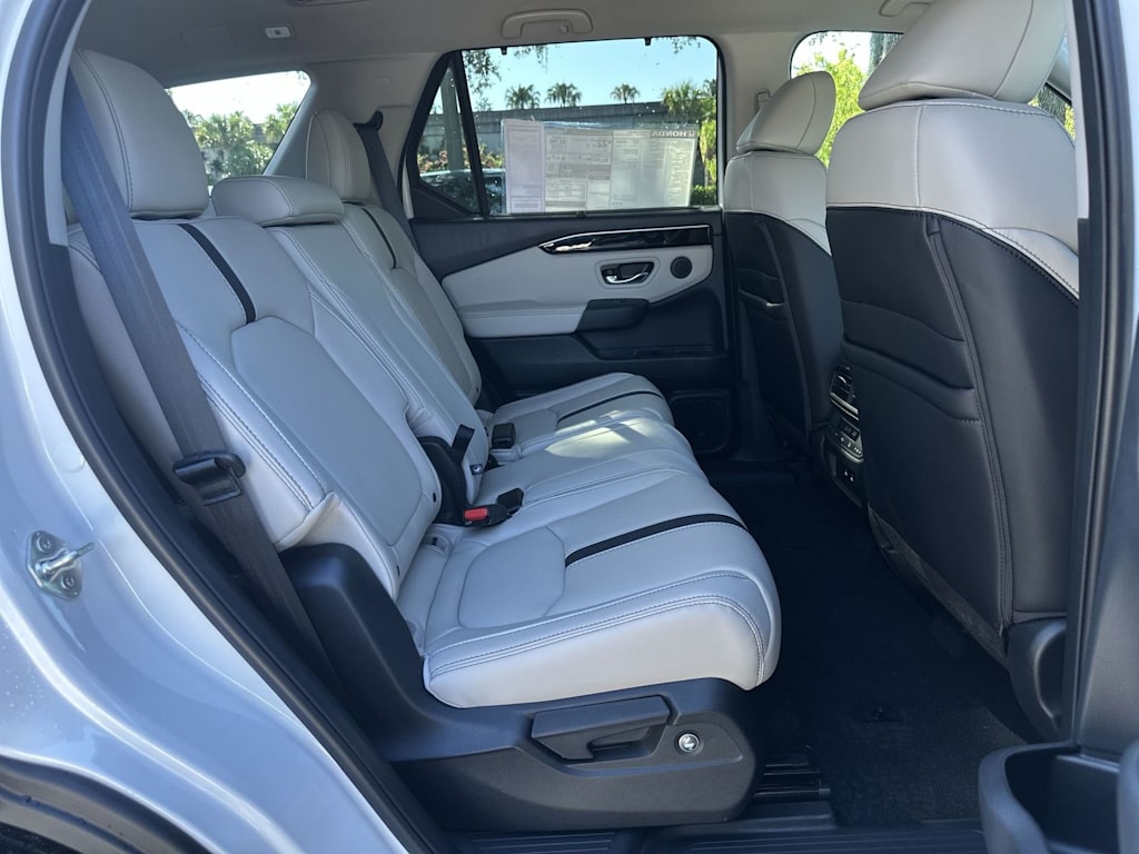 Thumbnail: 2026 Honda Pilot - 21