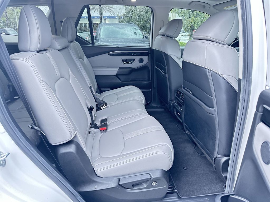 Thumbnail: 2025 Honda Pilot - 20