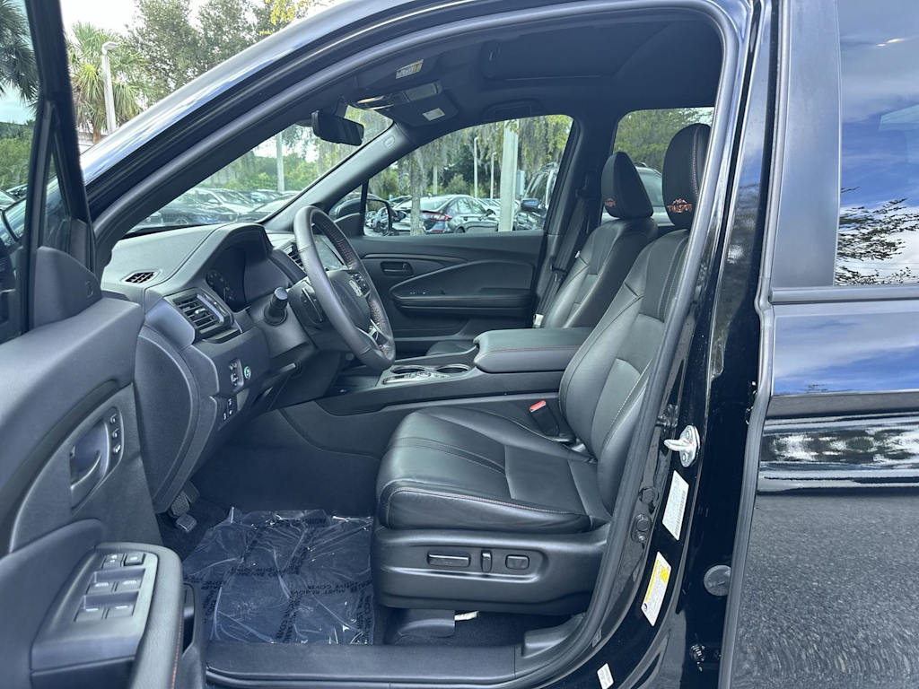Thumbnail: 2025 Honda Ridgeline - 8