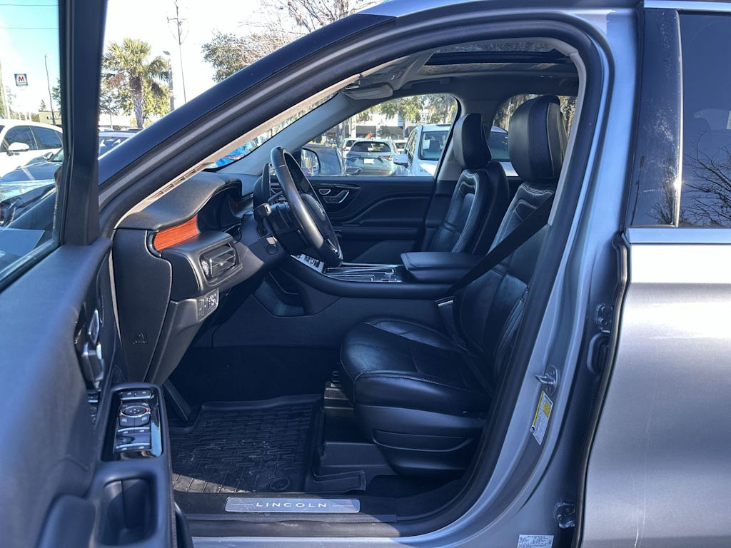 Thumbnail: 2020 Lincoln Aviator - 13