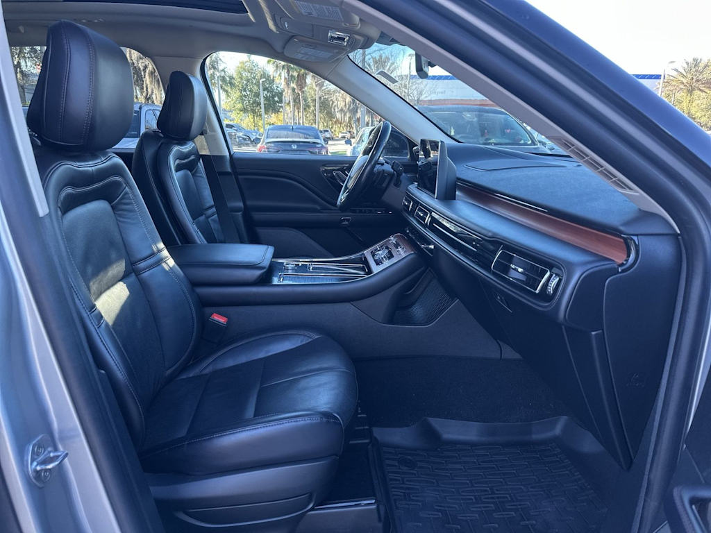 Thumbnail: 2020 Lincoln Aviator - 9