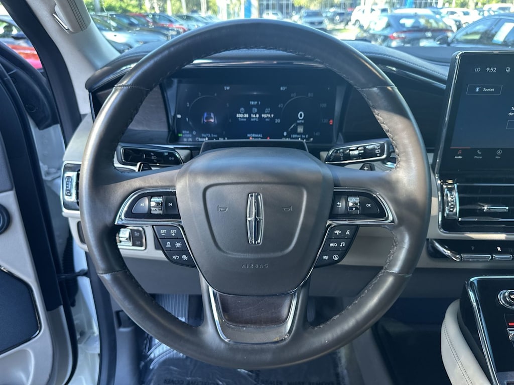 Thumbnail: 2024 Lincoln Navigator - 2