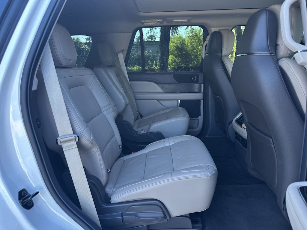 Thumbnail: 2024 Lincoln Navigator - 20