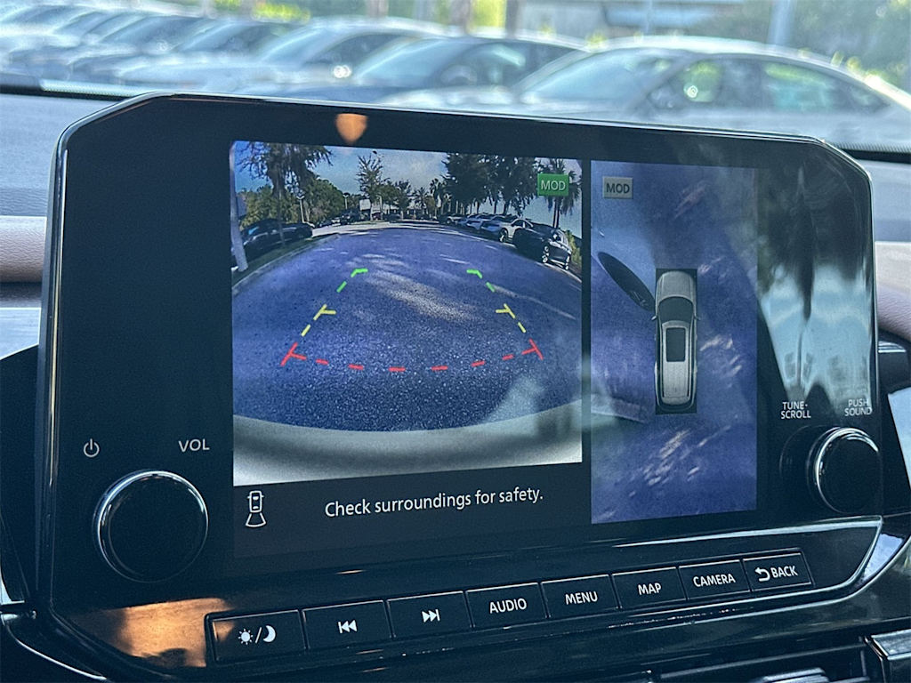 Thumbnail: 2024 Nissan Pathfinder - 12